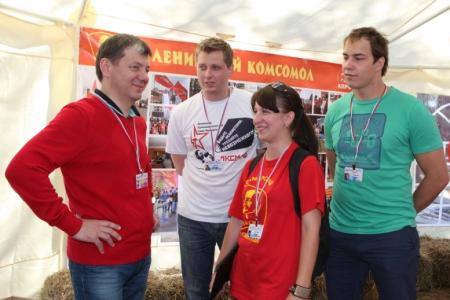 Д.Г. Новиков посетил молодёжный форум на Селигере