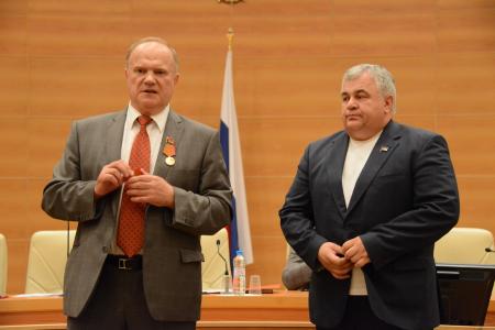 Г.А. Зюганов: Мы собрали необходимое число подписей за отставку правительства
