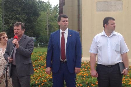 Депутат Госдумы коммунист Олег Лебедев выступил на экологическом митинге в Новомосковске (Тульская область)