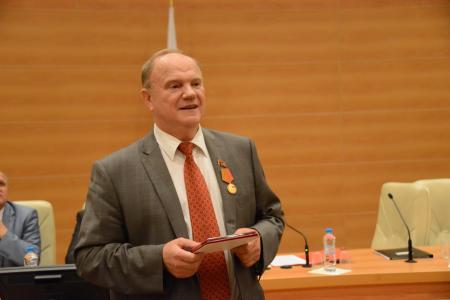 Г.А. Зюганов: Мы собрали необходимое число подписей за отставку правительства
