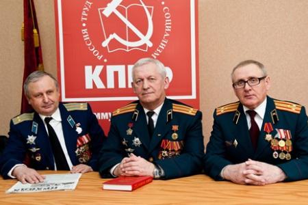 Смоленск: Встречи секретаря ЦК КПРФ С.П.Обухова с партактивом и избирателями