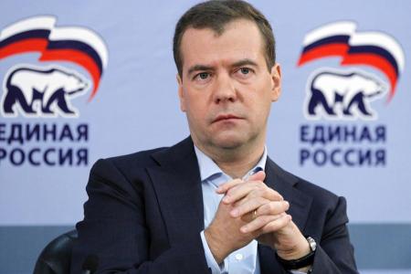 Через Интернет к 15 июля уже собрано более 30.000 подписей граждан в поддержку отставки правительства Медведева