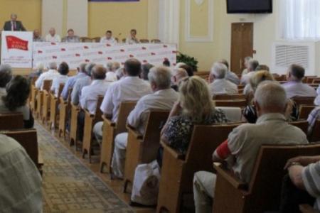 Депутаты-коммунисты Краснодарского края обсудили свои задачи и поддержали требования отставки правительства Медведева