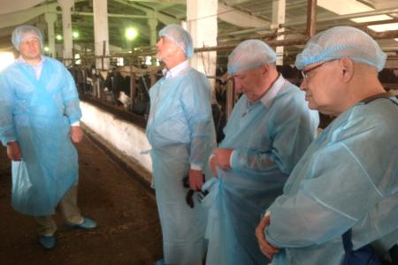 Депутат Госдумы С.И.Васильцов встретился с избирателями Череповецкого района Вологодской области. «Работать некому – работать негде» – так звучит главный парадокс сельских реалий Нечерноземья