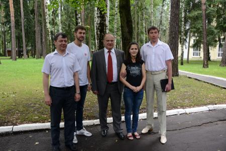 Учиться, учиться и еще раз учиться. Г.А. Зюганов провел встречу с молодыми пропагандистами партии