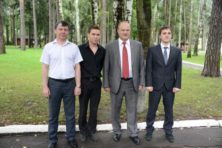 Учиться, учиться и еще раз учиться. Г.А. Зюганов провел встречу с молодыми пропагандистами партии