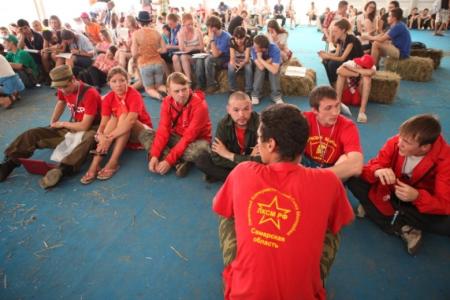 Д.Г. Новиков посетил молодёжный форум на Селигере