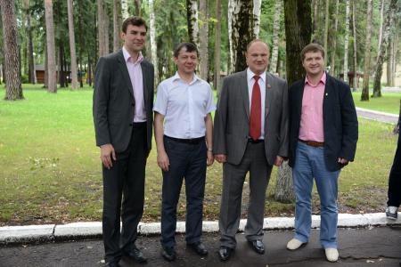 Учиться, учиться и еще раз учиться. Г.А. Зюганов провел встречу с молодыми пропагандистами партии