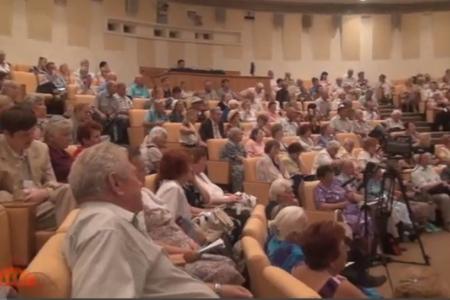В.И. Кашин: Сегодня главная задача депутатов всех уровней - обратить внимание на героическое поколение детей военных лет, помочь им обрести достойную жизнь