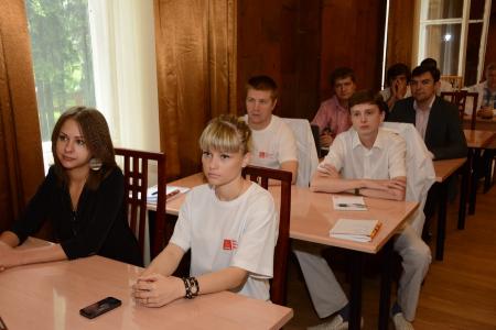 Учиться, учиться и еще раз учиться. Г.А. Зюганов провел встречу с молодыми пропагандистами партии