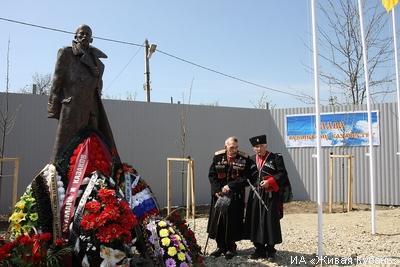 О памятнике в Краснодаре зачинателю гражданской войны, репрессий против царской семьи, участнику трех мятежей и клятвопреступлений генералу Корнилову. Заочная дискуссия секретаря ЦК КПРФ С.П.Обухова с митрополитом Исидором и ответ прокуратуры