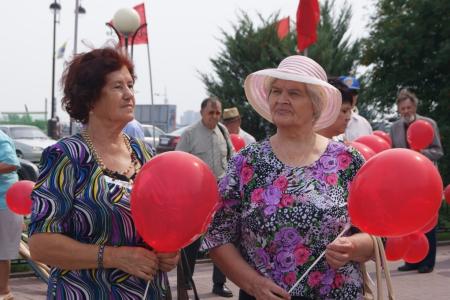 «Детям войны – достойную жизнь, правительство – в отставку!». Митинг КПРФ в Тюмени