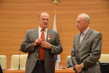 Г.А. Зюганов: Мы собрали необходимое число подписей за отставку правительства