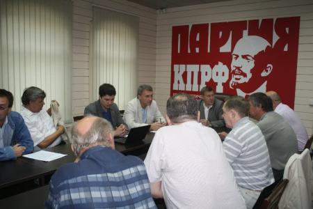 Новосибирск. Коммунисты выступили в защиту трудового коллектива радио «Слово»
