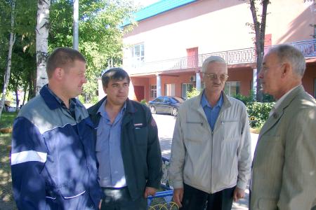 В.Н. Тетёкин: Работа с избирателями на улице – залог успеха на предстоящих выборах