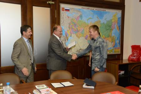 Г.А. Зюганов вручил дипломы выпускникам Центра политической учебы при ЦК КПРФ