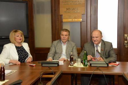 Г.А. Зюганов: В мире идет борьба за три главных ресурса - энергетический, финансовый и информационный