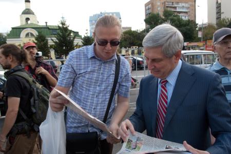 И.И. Мельников на встрече с москвичами: «Власть под любыми предлогами сокращает очередь на жилье, выводя граждан из категории нуждающихся»