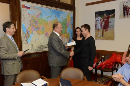 Г.А. Зюганов вручил дипломы выпускникам Центра политической учебы при ЦК КПРФ