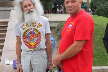 Калининград. Коммунисты провели митинг в защиту рабочих «Автотора»