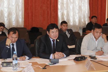 Единственный коммунист в Якутской городской Думе Семен Филиппов отчитался о своей работе перед избирателями