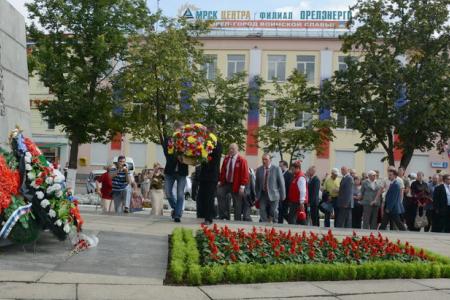 Г.А. Зюганов принял участие в праздничном шествии в городе Орле