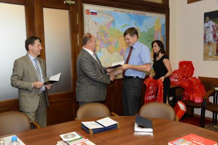 Г.А. Зюганов вручил дипломы выпускникам Центра политической учебы при ЦК КПРФ