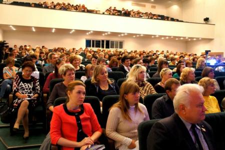 Курганские коммунисты приняли участие в августовском совещании учителей