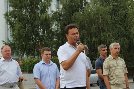 Сталинградские коммунисты требуют от чиновников навести порядок в ЖКХ
