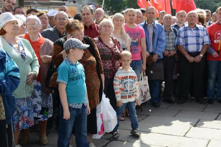 Г.А. Зюганов принял участие в праздничном шествии в городе Орле