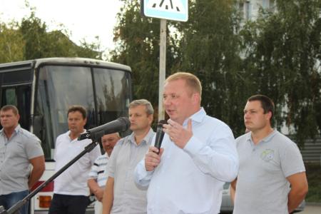 Сталинградские коммунисты требуют от чиновников навести порядок в ЖКХ