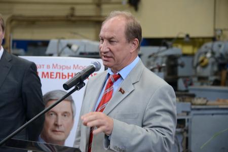Иван Мельников на встрече с трудовым коллективом «Московского инструментального завода»: «Реально работающим предприятиям – льготы по налогам и арендной плате» 