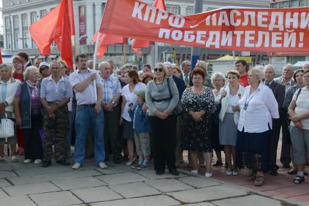 Г.А. Зюганов принял участие в праздничном шествии в городе Орле
