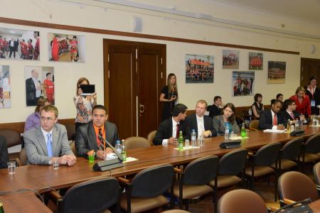 Г.А. Зюганов: В мире идет борьба за три главных ресурса - энергетический, финансовый и информационный