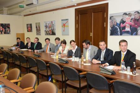Г.А. Зюганов: В мире идет борьба за три главных ресурса - энергетический, финансовый и информационный