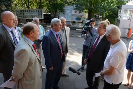 Иван Мельников на встрече с трудовым коллективом «Московского инструментального завода»: «Реально работающим предприятиям – льготы по налогам и арендной плате» 