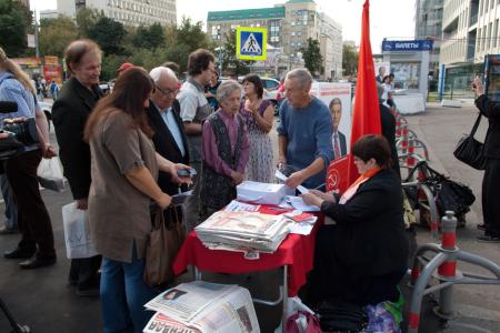 И.И. Мельников на встрече с москвичами: «Власть под любыми предлогами сокращает очередь на жилье, выводя граждан из категории нуждающихся»