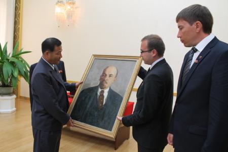 Делегация российского комсомола вернулась из КНДР