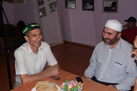 Тюменские коммунисты поздравили мусульман с праздником Ураза-байрам