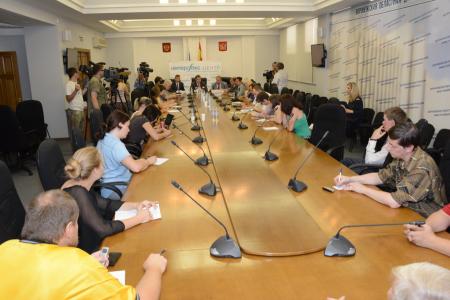 В Воронеже начал работу семинар-совещание партийного актива Центрального Федерального округа