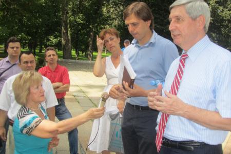 Иван Мельников в Ховрино: Московские власти должны выполнять обязательства не только перед инвесторами, но и перед горожанами