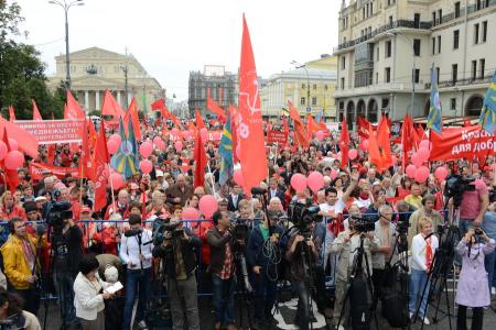 КПРФ.ТВ. Г.А. Зюганов на митинге в Москве: «Сегодня речь идет не просто об отставке правительства, речь идет о судьбе страны!»
