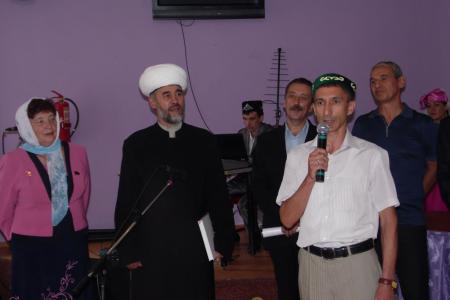 Тюменские коммунисты поздравили мусульман с праздником Ураза-байрам