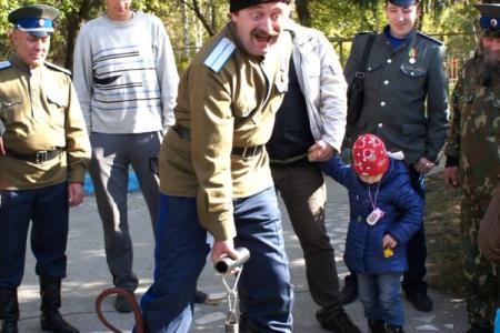 Курган. Коммунисты приняли участие в праздничных мероприятиях казаков 