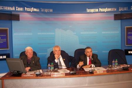  Руководитель фракции КПРФ в Госсовете Республики Татарстан Х.Г. Миргалимов: «Мы надеемся, что при реализации положений Послания будут учтены интересы простых людей, наших товаропроизводителей, пенсионеров»