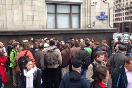 «Спасти науку – спасти Россию!». Представители научной общественности пришли к Государственной думе поддержать позицию КПРФ по вопросу «реформы» РАН