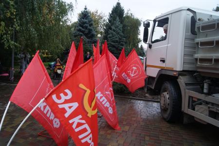 Протестующих возле правительства Волгоградской области выживают уборочной техникой