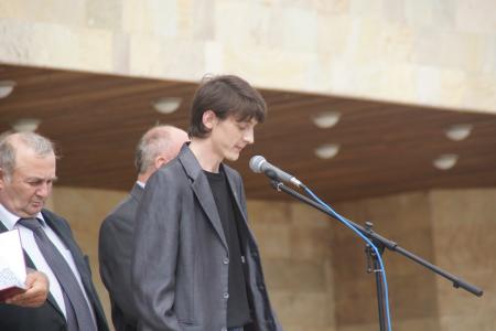 Участники митинга в Черкесске потребовали остановить американских агрессоров, рвущихся бомбить Сирию