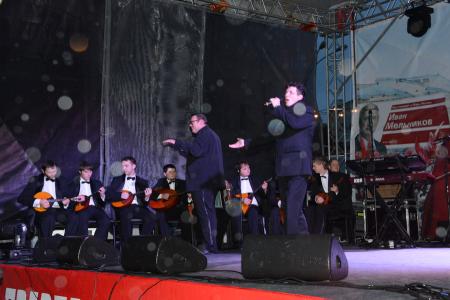 «За нами Москва! И наша Победа за нами!». В Москве завершился митинг-концерт в поддержку кандидата в мэры от КПРФ И.И. Мельникова