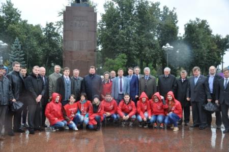 В подмосковном Подольске высадился красный десант во главе с В.И. Кашиным